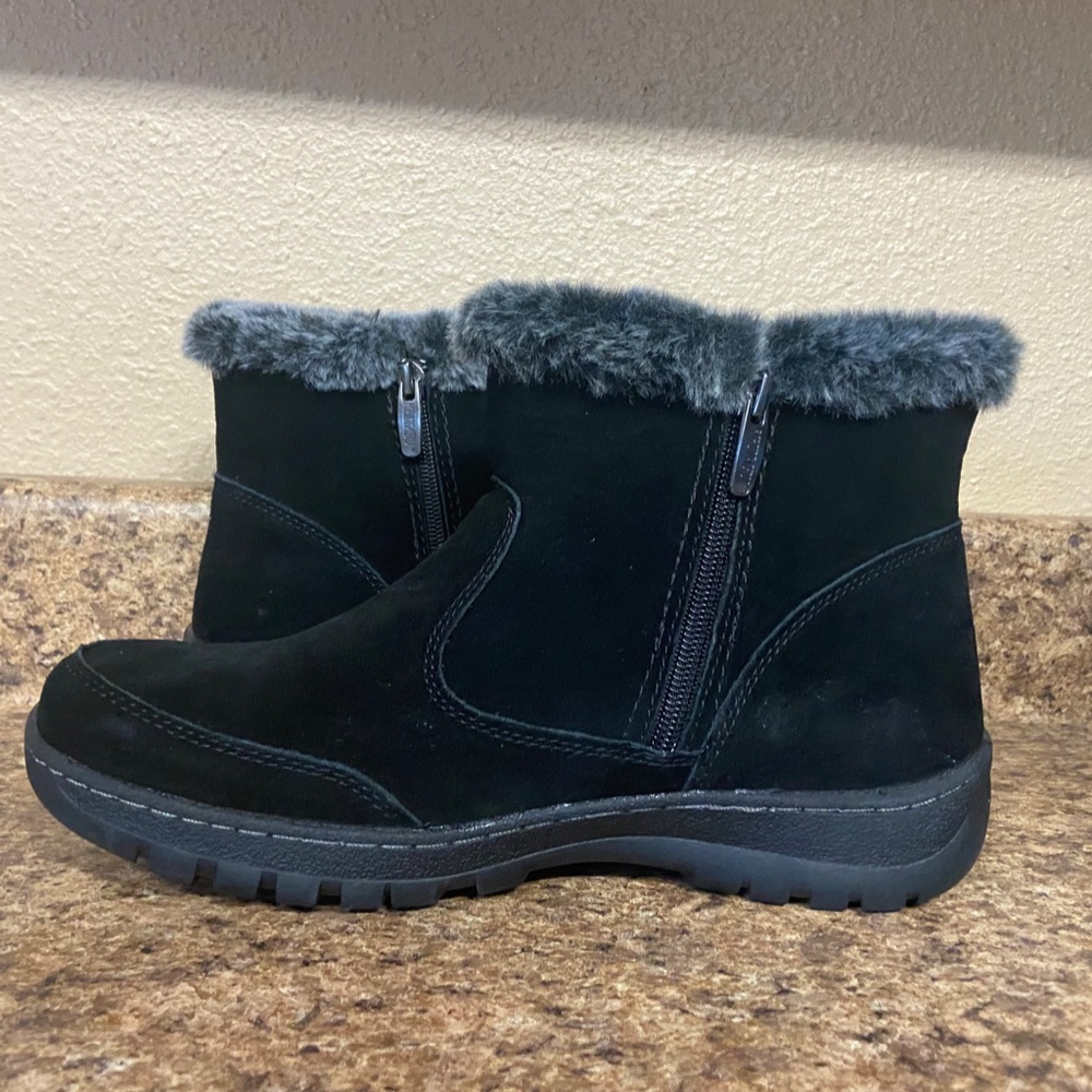 NEW KHOMBU Fur All Weather Water Resistant shoe Ankle BOOT Bootie BLACK SUEDE - Picture 4 of 7